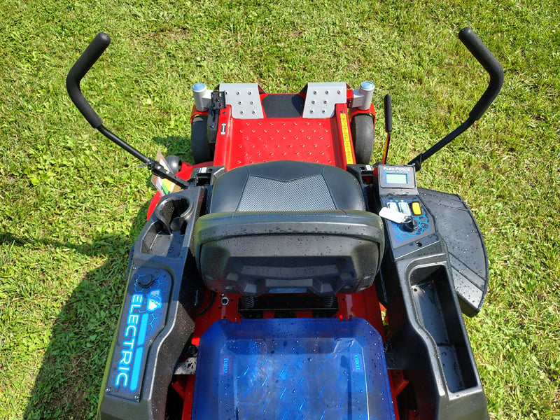 Toro 60V MAX* 42 in. (107 cm) TimeCutter® Zero Turn Mower with (4) 10.0Ah Batteries and Charger (75841)