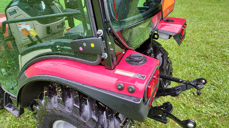 MAHINDRA 2126 HST W/CAB & LOADER 2126P14CHIL