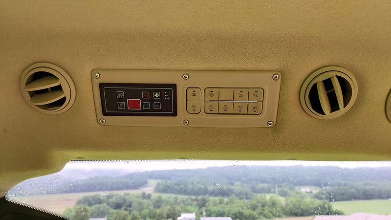 MAHINDRA 2126 HST W/CAB & LOADER 2126P14CHIL