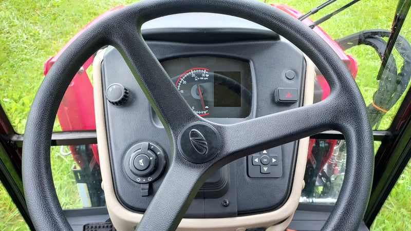 MAHINDRA 2126 HST W/CAB & LOADER 2126P14CHIL